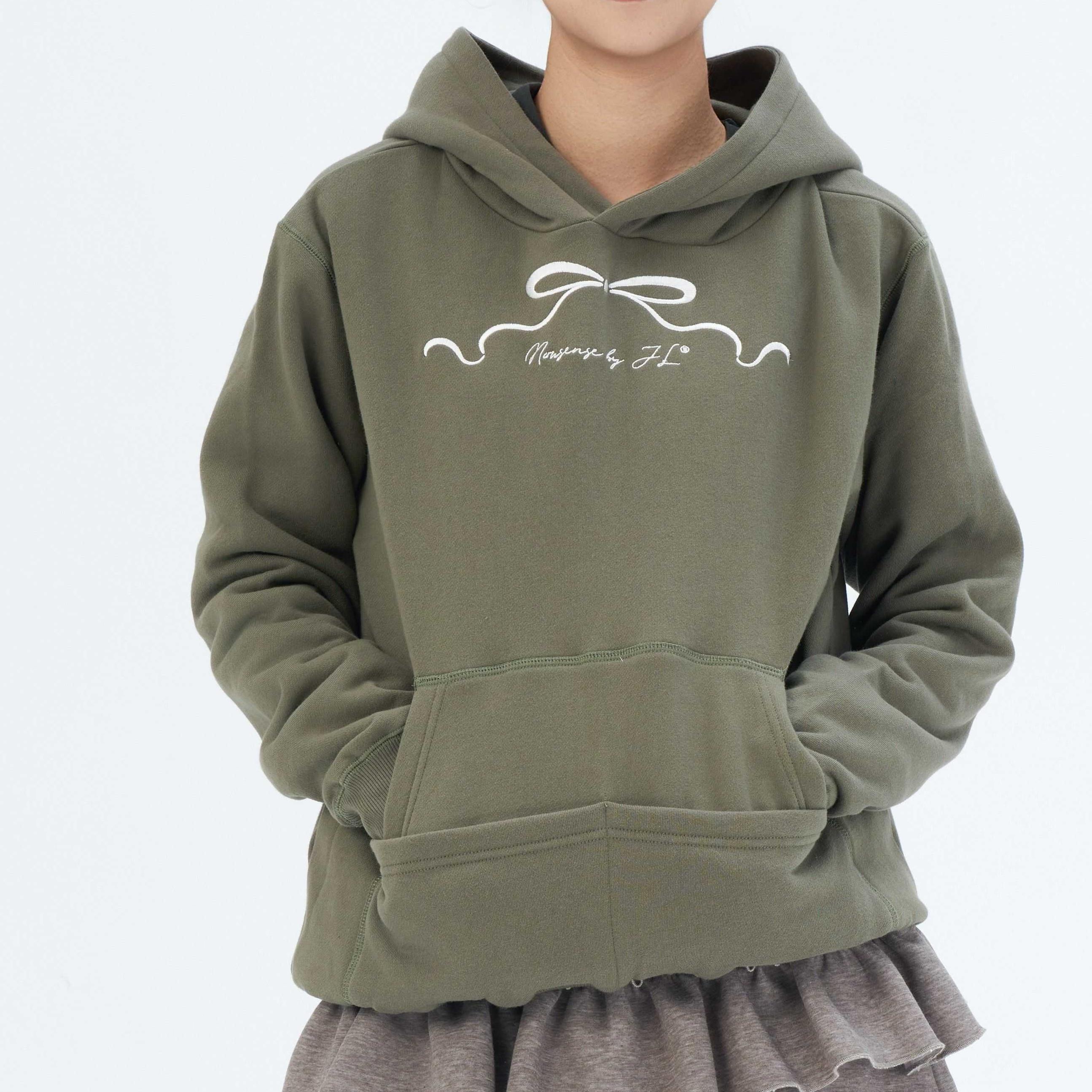  Embroidered bow and fleece hoodie